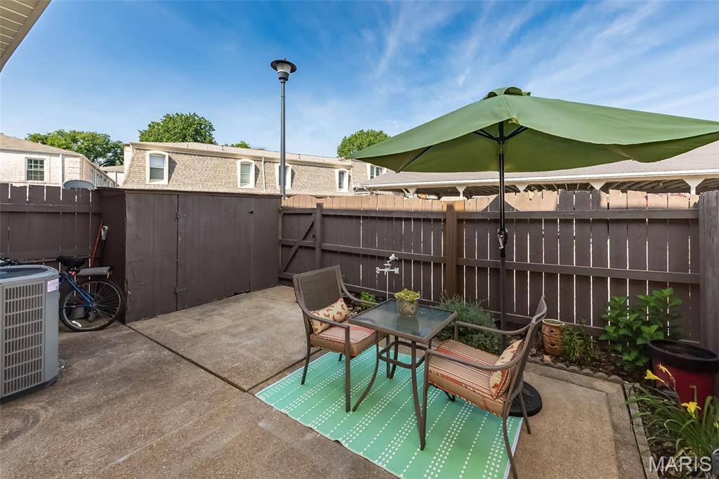 4327 Chateau De Ville Drive Property Photo 22