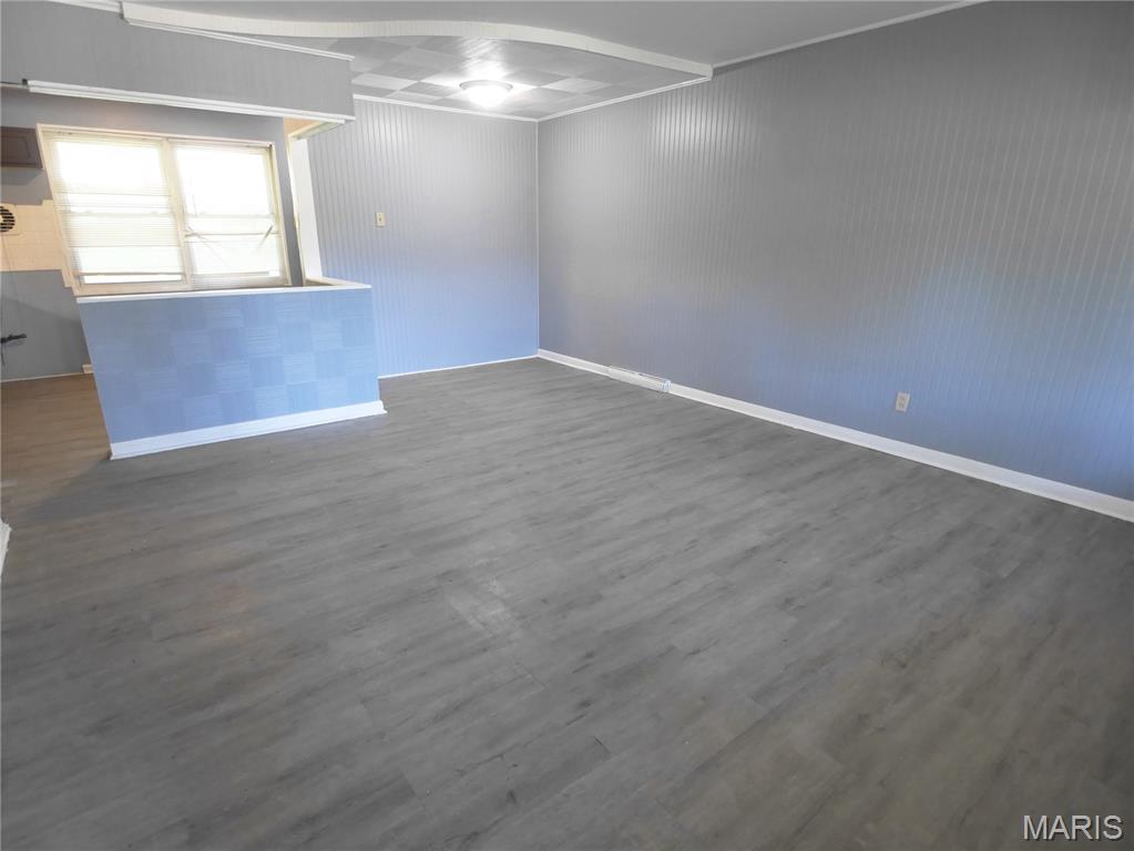 9736 Lanier Drive Property Photo 2