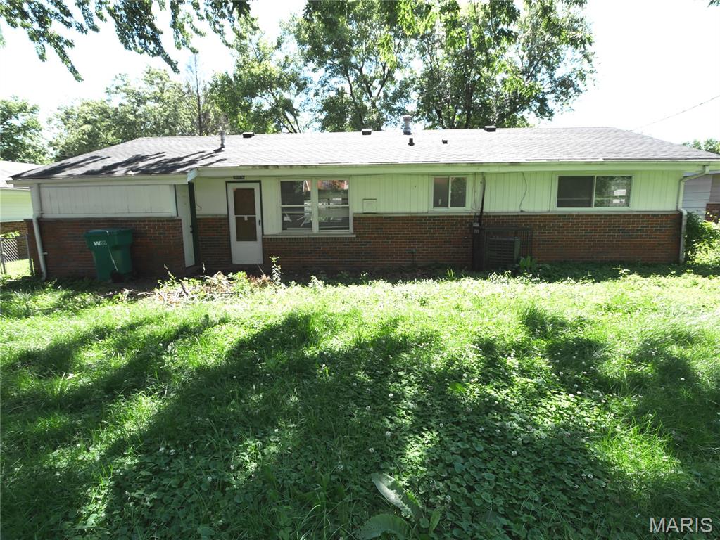 9736 Lanier Drive Property Photo 7