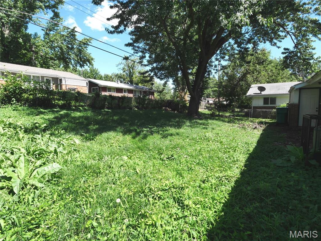 9736 Lanier Drive Property Photo 8