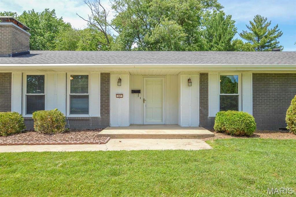 37 Hemlock Property Photo 3