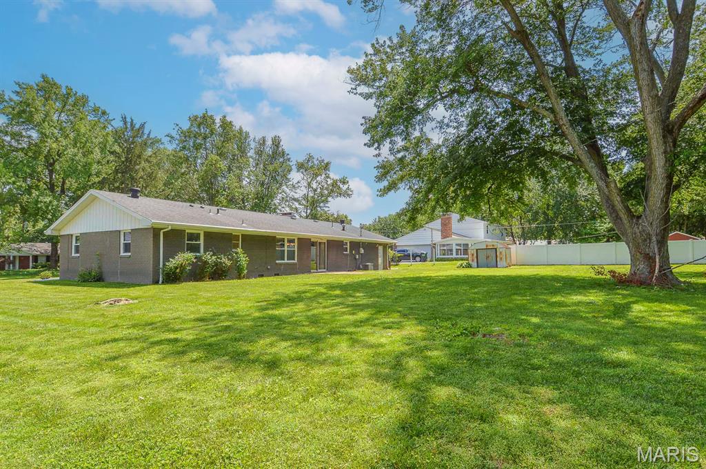 37 Hemlock Property Photo 4