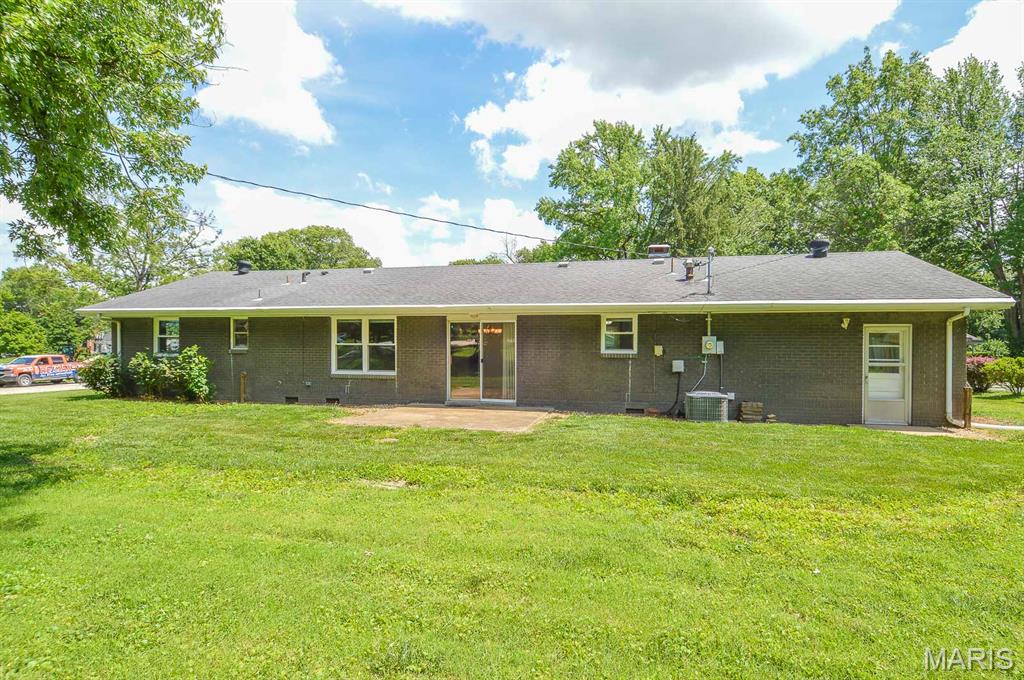 37 Hemlock Property Photo 6