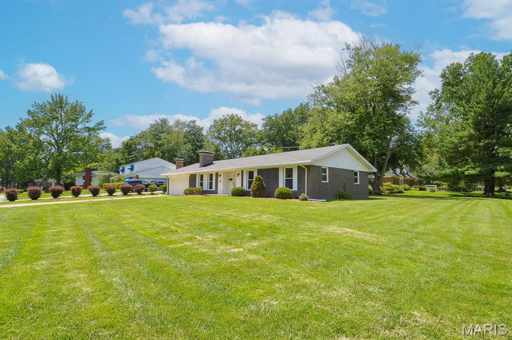 37 Hemlock Property Photo 10