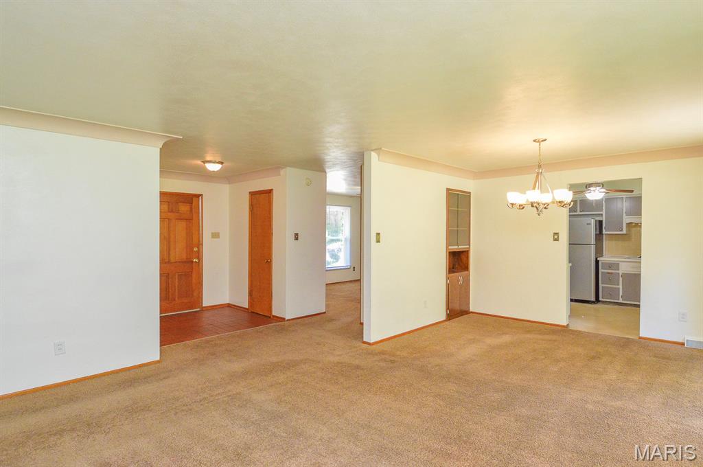 37 Hemlock Property Photo 12