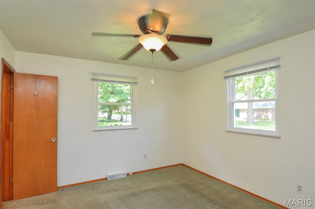 37 Hemlock Property Photo 30