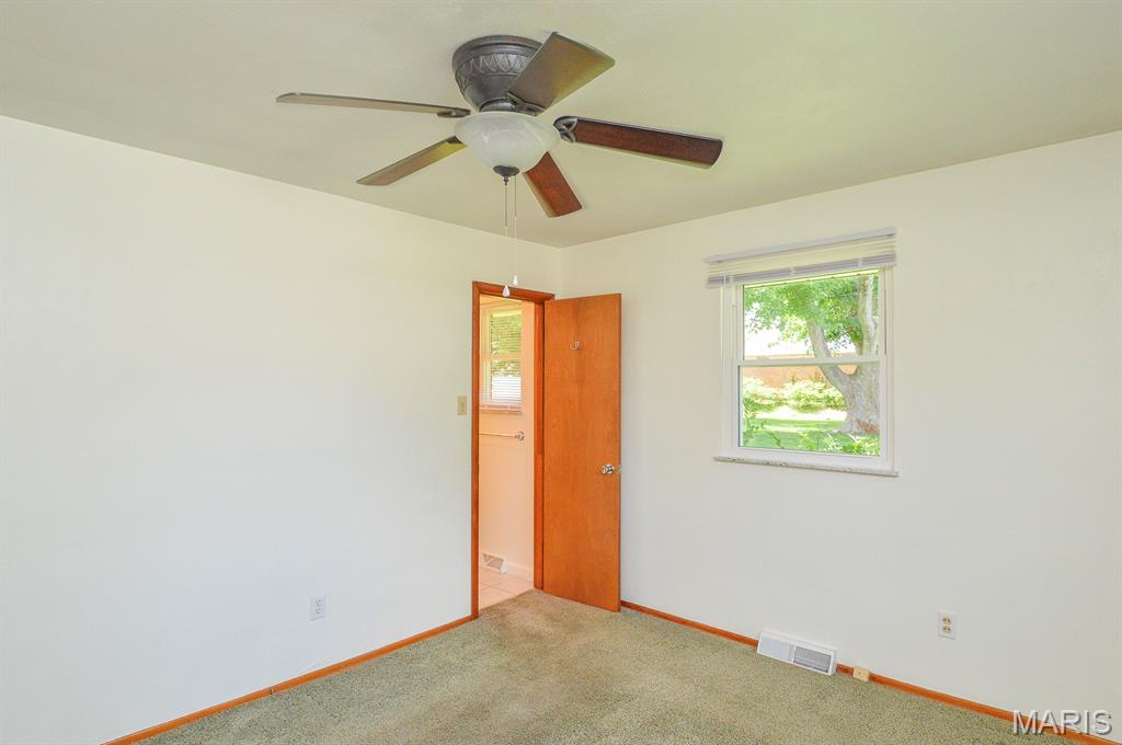 37 Hemlock Property Photo 31
