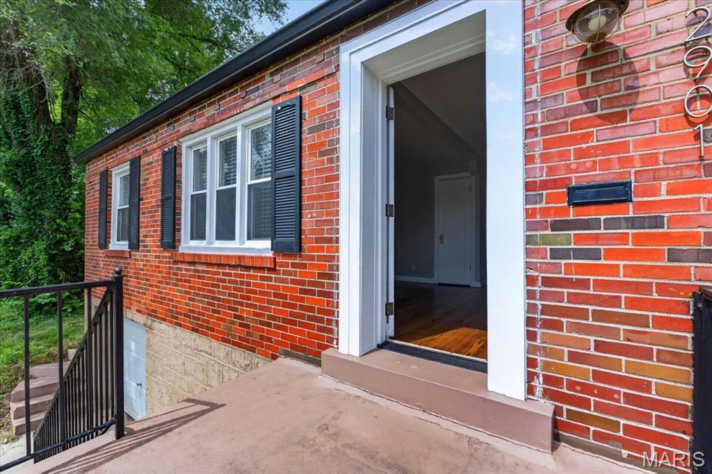 2901 Wingate Court Property Photo 4