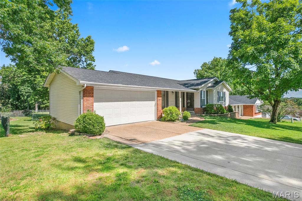 5812 Birch Hollow Drive Property Photo 4