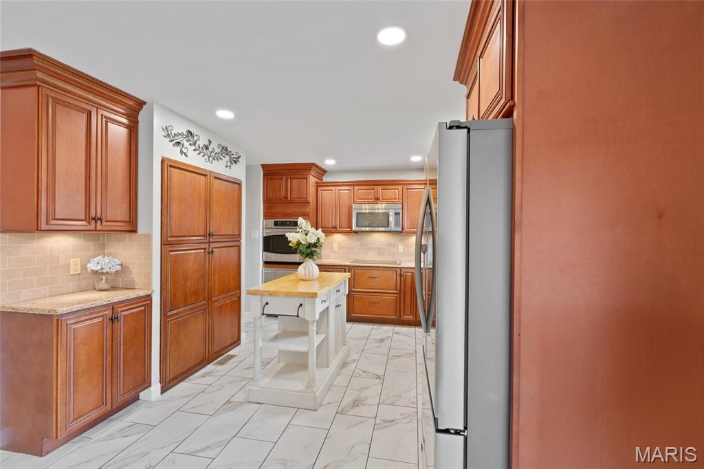 5812 Birch Hollow Drive Property Photo 11