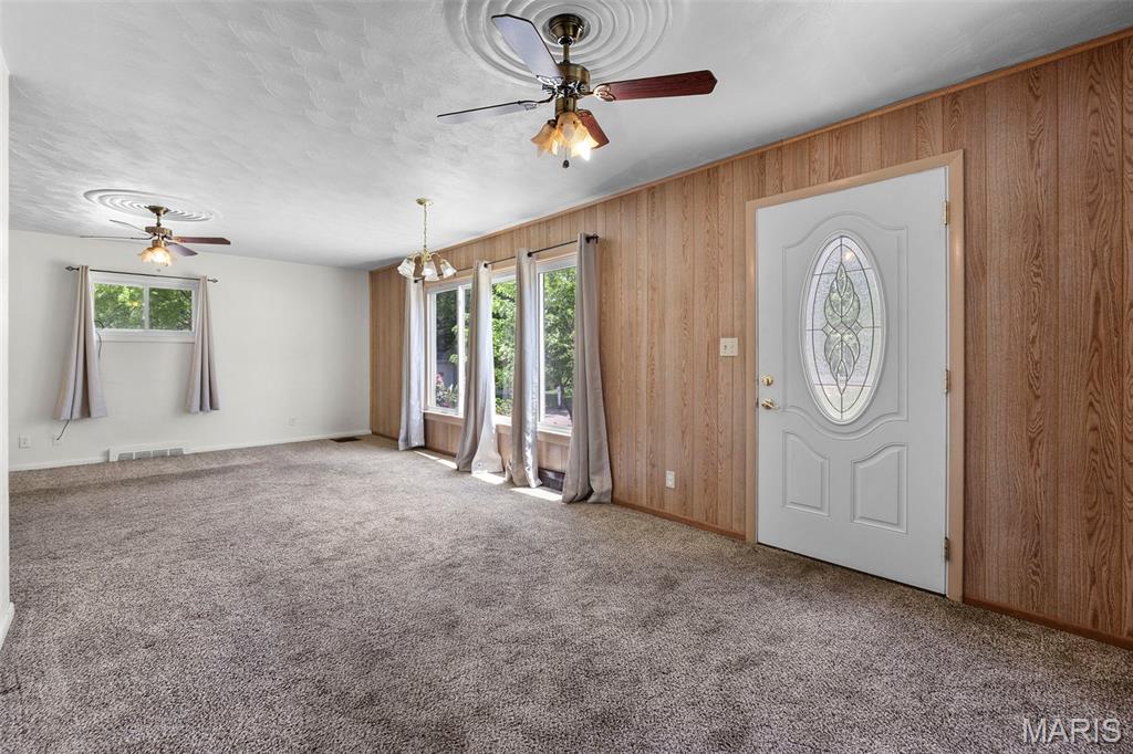 2400 Albert Rasche Drive Property Photo 3