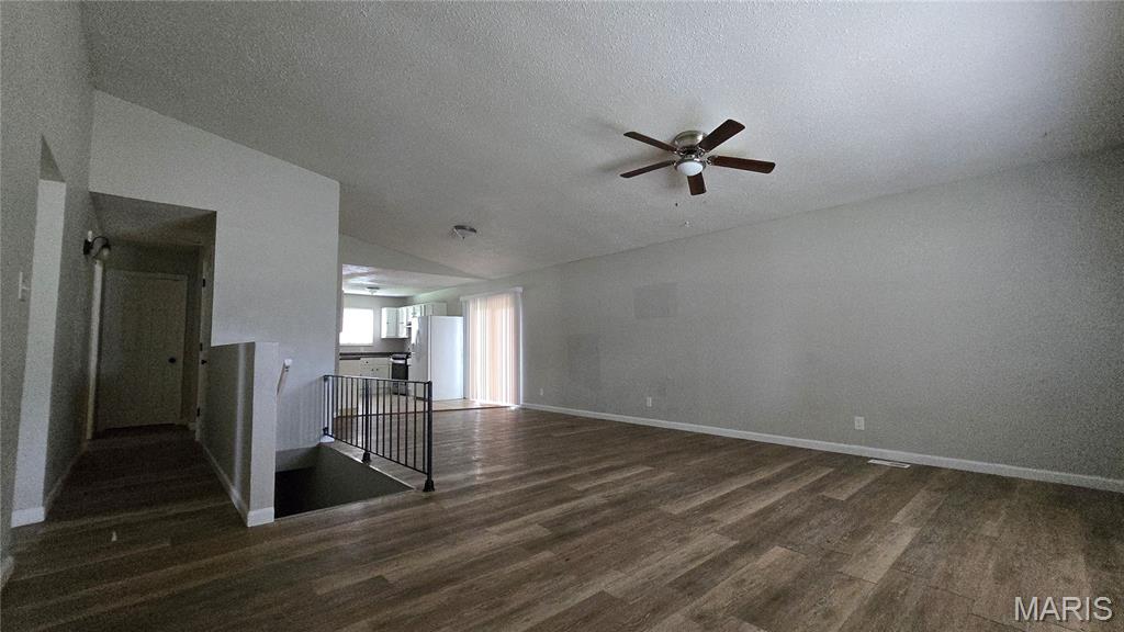 11289 Aspen Woods Drive Property Photo 3