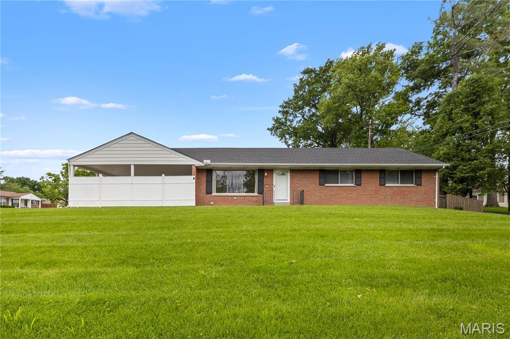 1001 Schulte Road Property Photo 1
