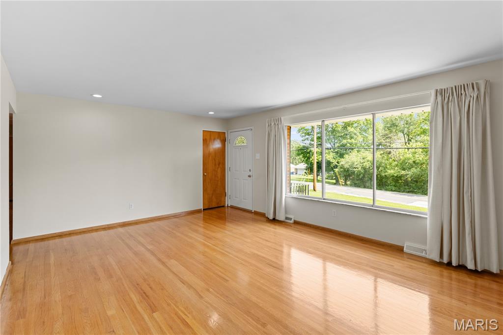1001 Schulte Road Property Photo 6