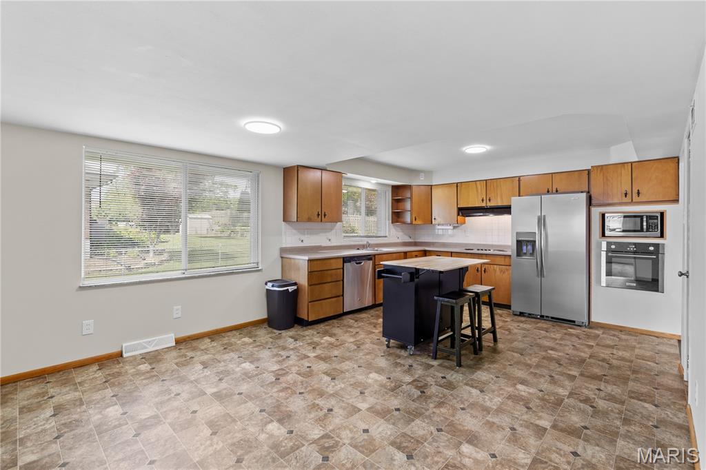 1001 Schulte Road Property Photo 14
