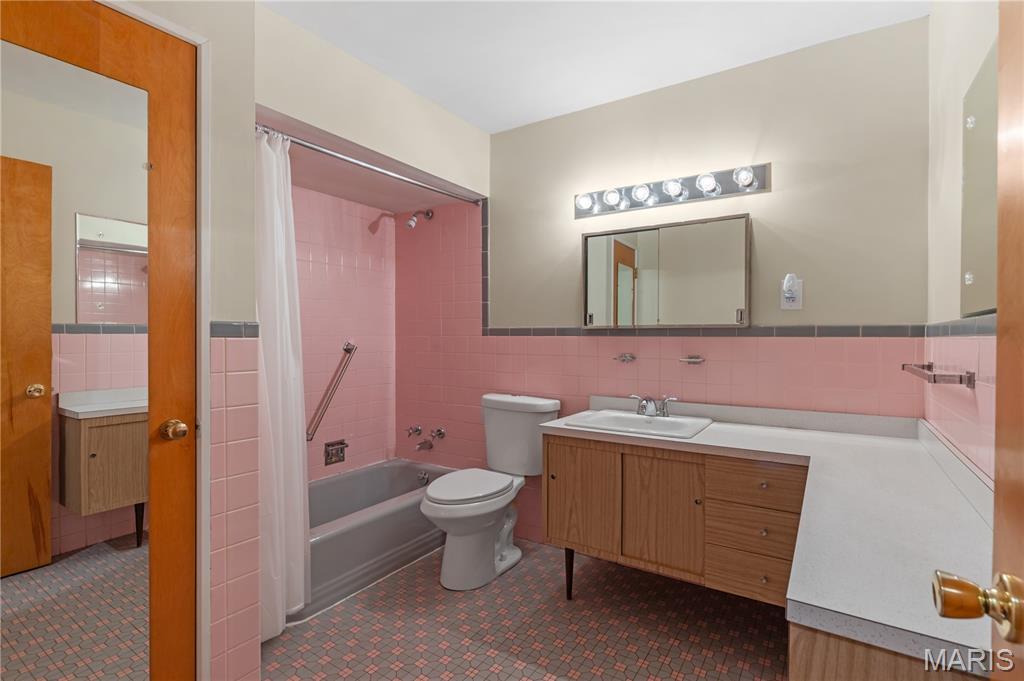 1001 Schulte Road Property Photo 23