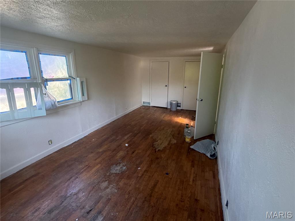 210 E Mcpike Street Property Photo 4