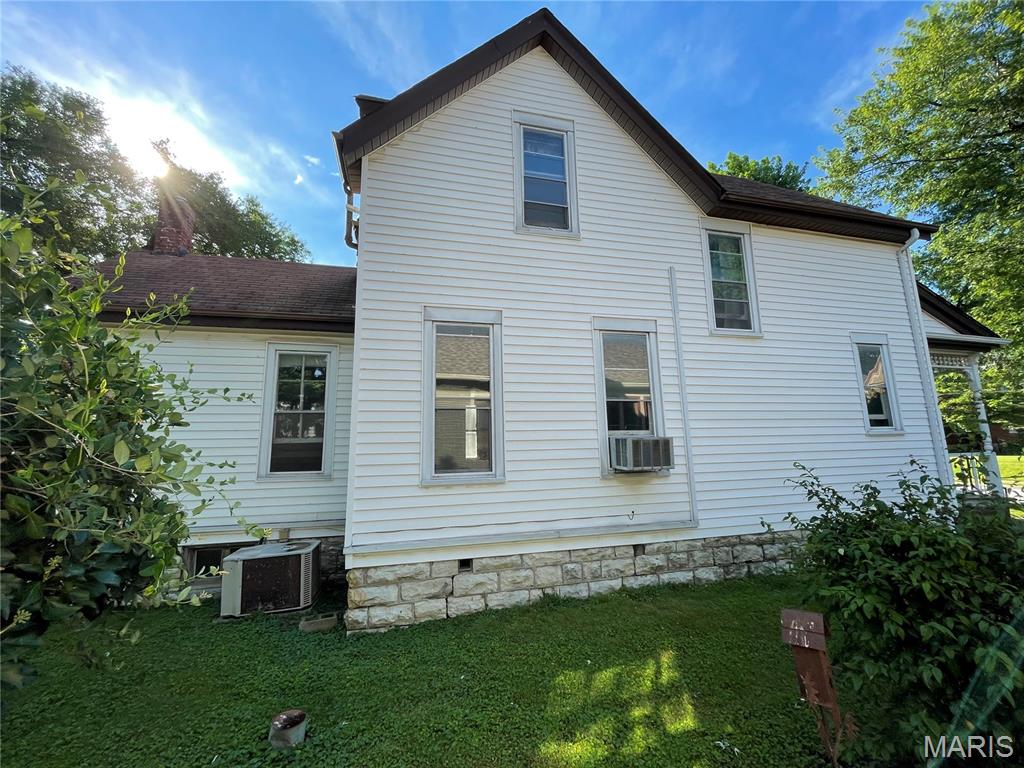 714 Monroe Street Property Photo 8