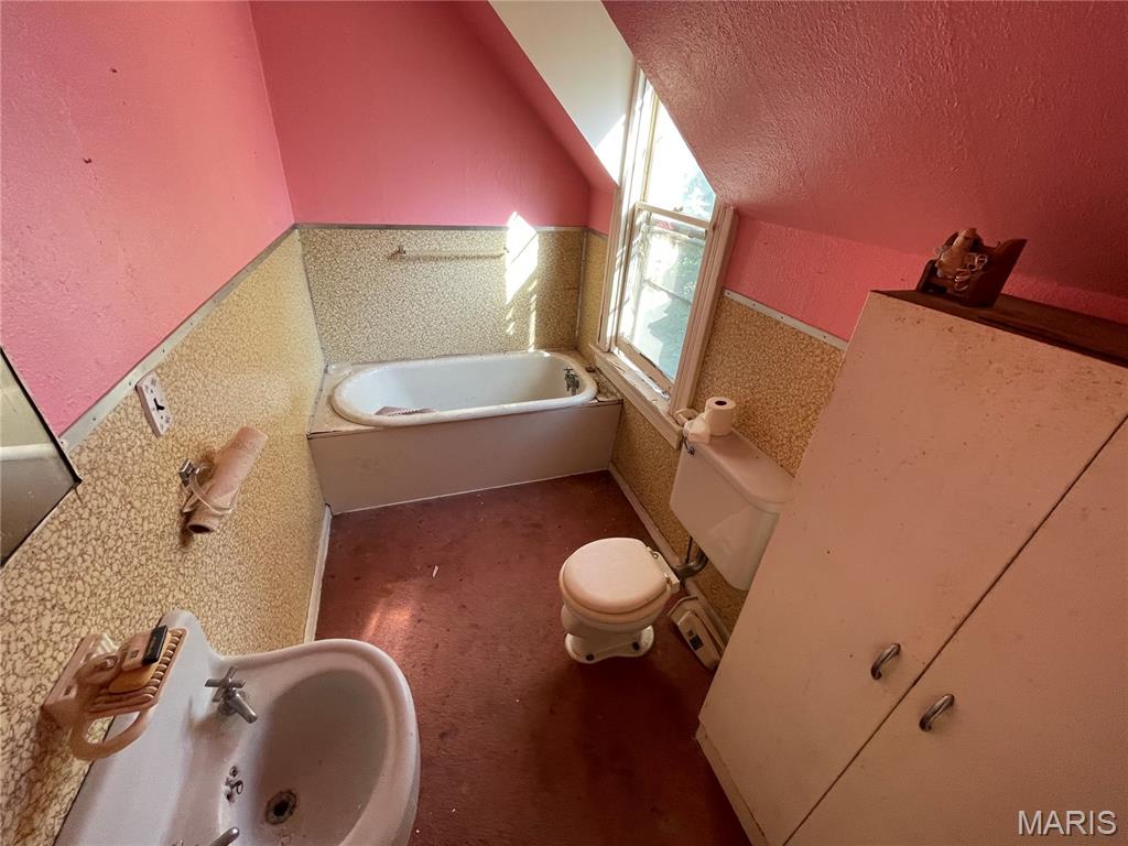 714 Monroe Street Property Photo 33