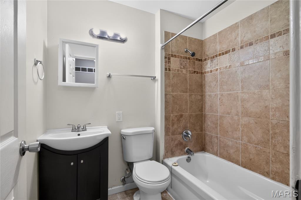 3625 Hambletonian Drive Property Photo 22