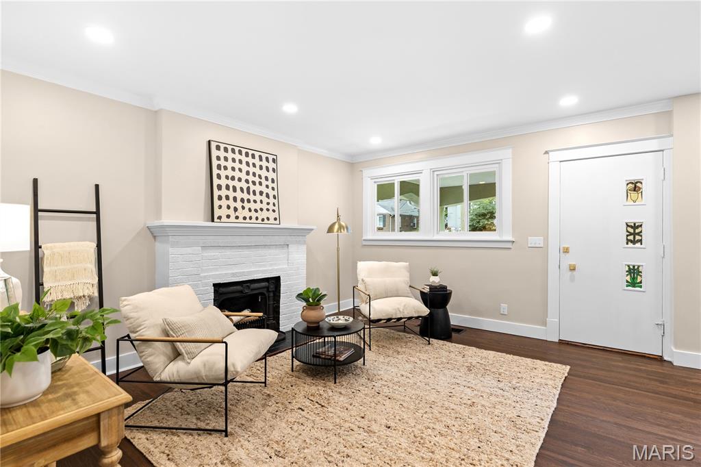 1045 Tuxedo Boulevard Property Photo 3