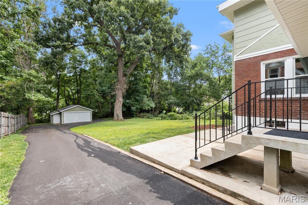 1045 Tuxedo Boulevard Property Photo 18