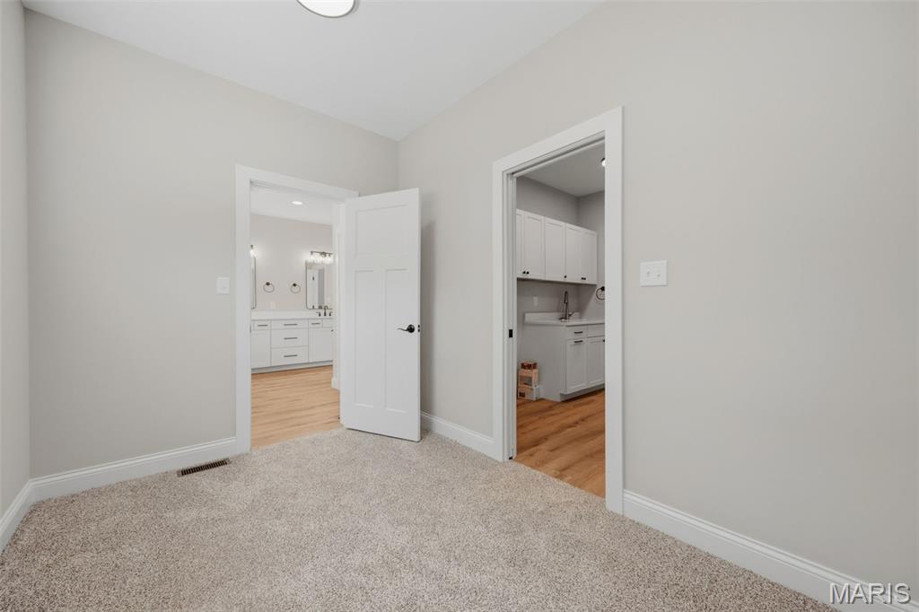 15 Woodline Drive Property Photo 28