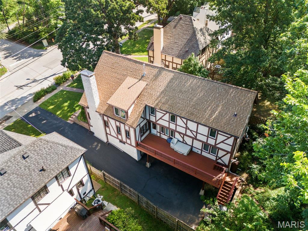 332 Newport Avenue Property Photo 3