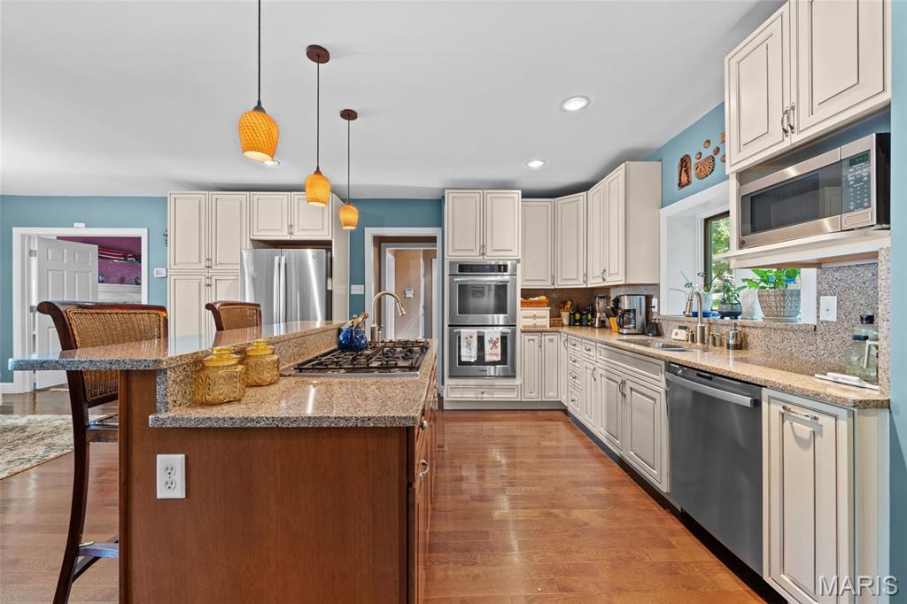 332 Newport Avenue Property Photo 8