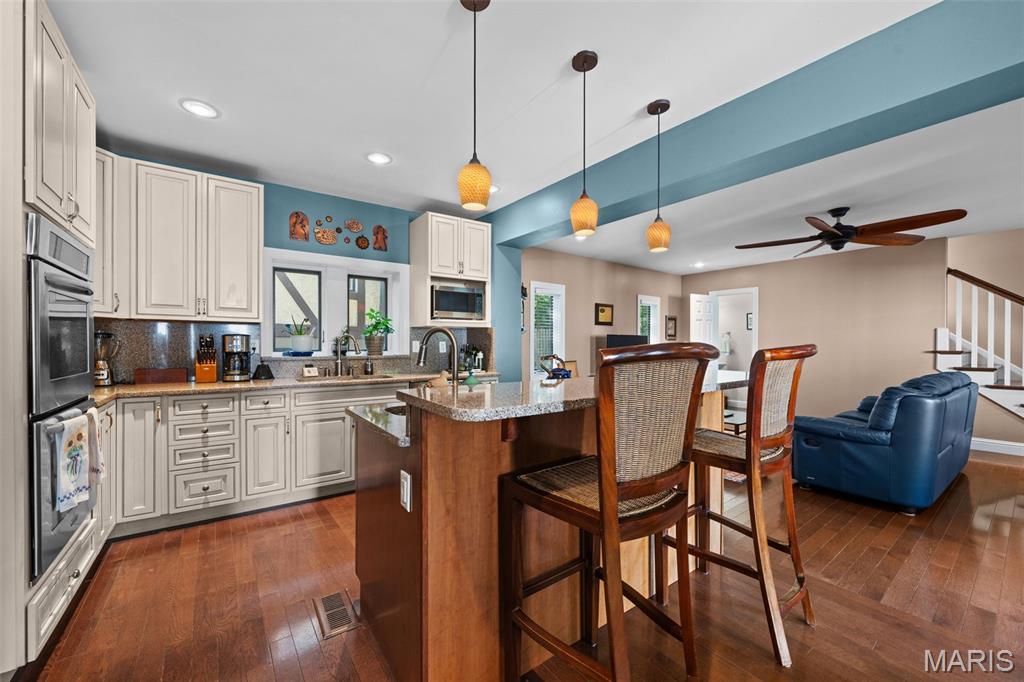 332 Newport Avenue Property Photo 10