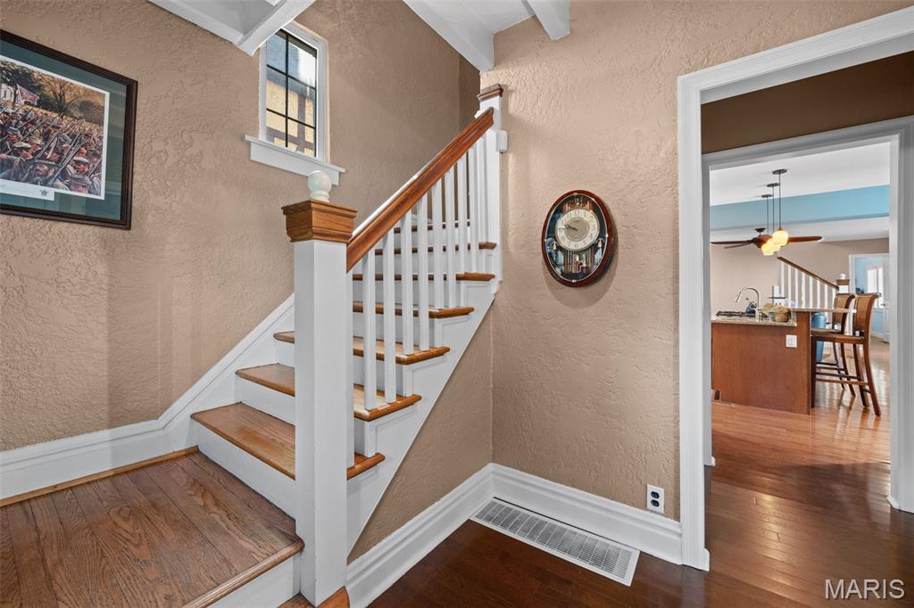 332 Newport Avenue Property Photo 22