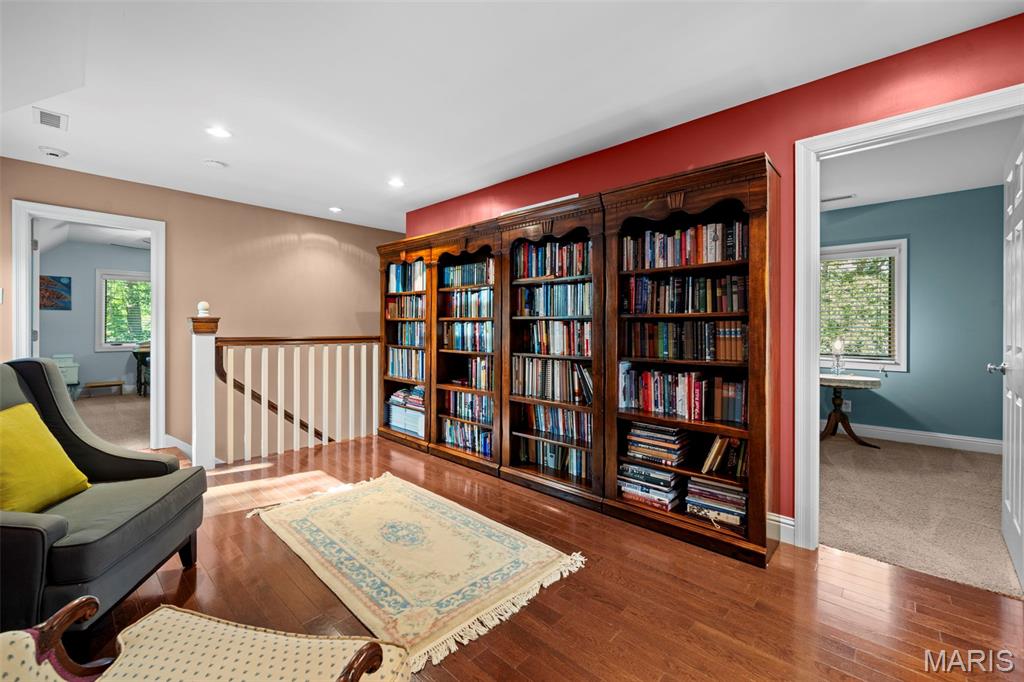 332 Newport Avenue Property Photo 23