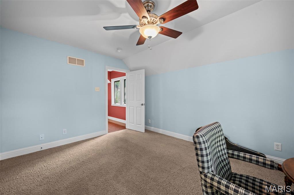 332 Newport Avenue Property Photo 31