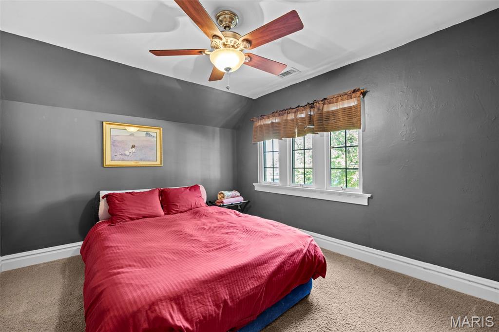 332 Newport Avenue Property Photo 32