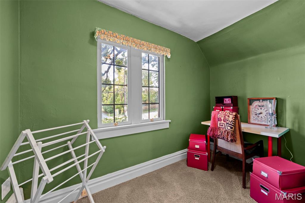 332 Newport Avenue Property Photo 38