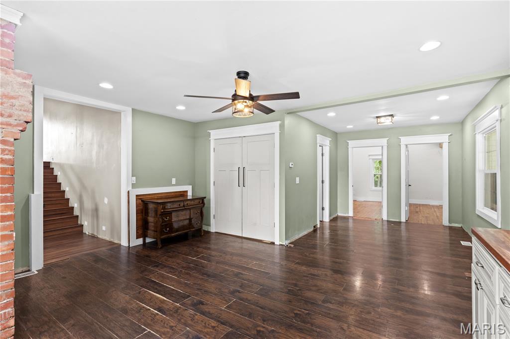 2257 S Highway W Property Photo 14