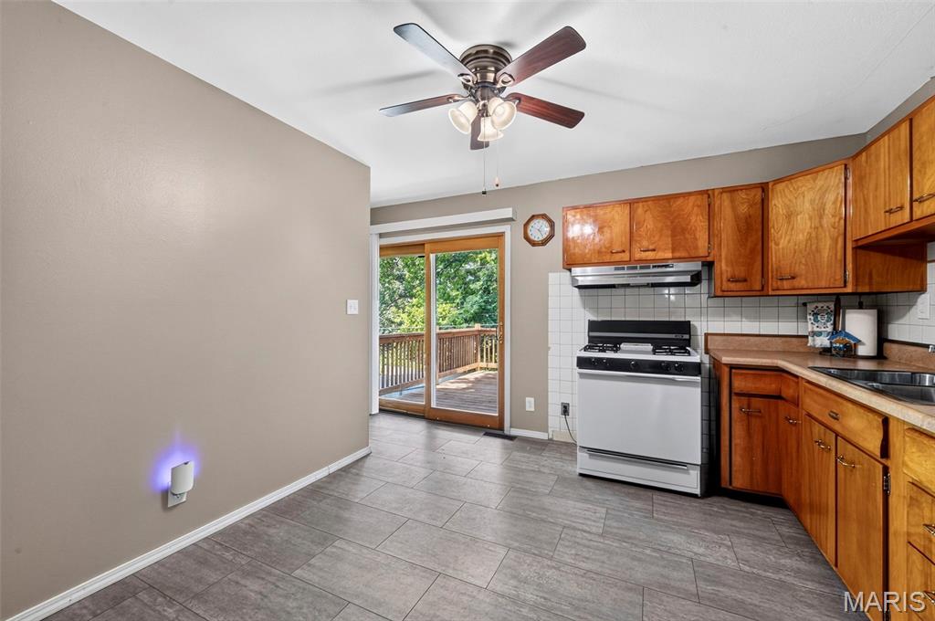 135 Linnview Drive Property Photo 6