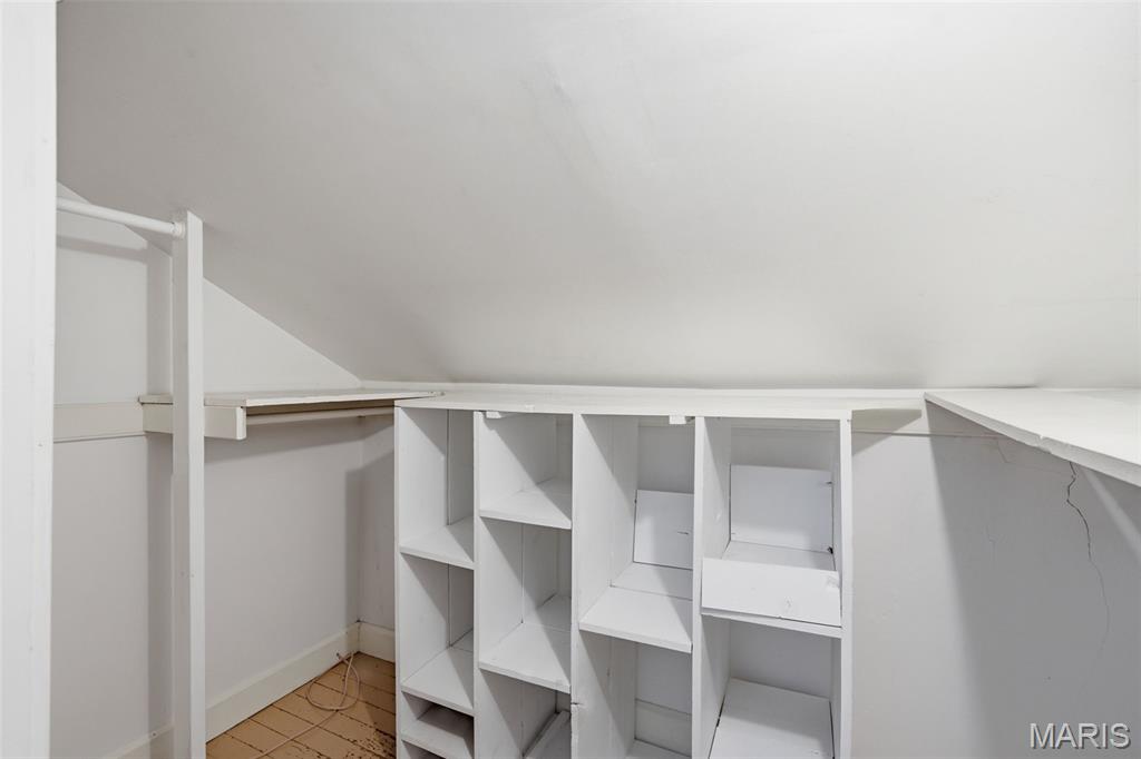 125 S Elm Avenue Property Photo 32