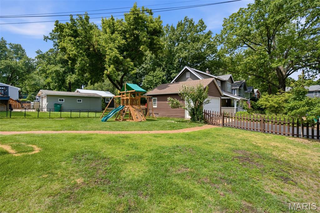 125 S Elm Avenue Property Photo 54