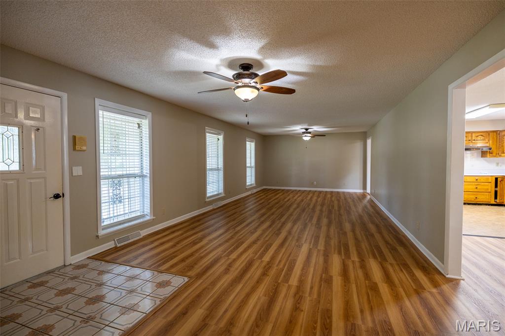 310 Park Street Property Photo 6