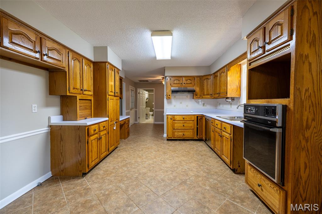 310 Park Street Property Photo 13