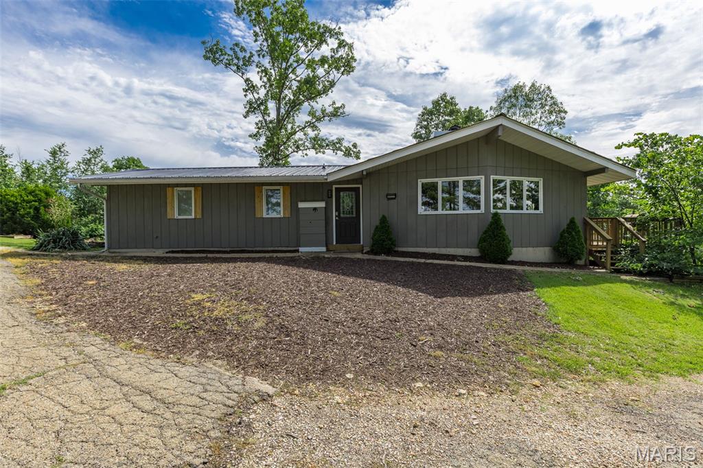 17606 Highway 21 Property Photo 1