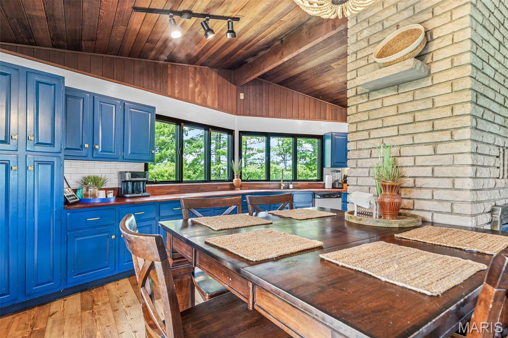 17606 Highway 21 Property Photo 9