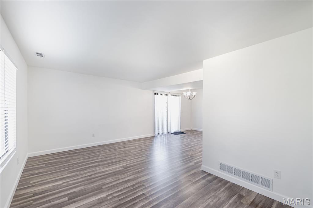 13 Dixons Court B Property Photo 4