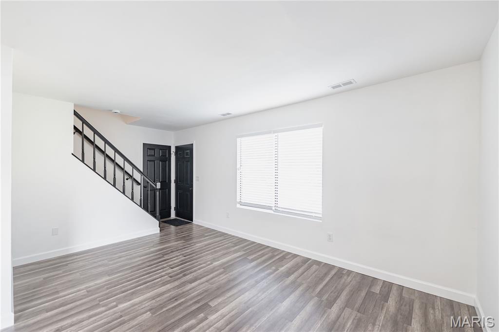 13 Dixons Court B Property Photo 6