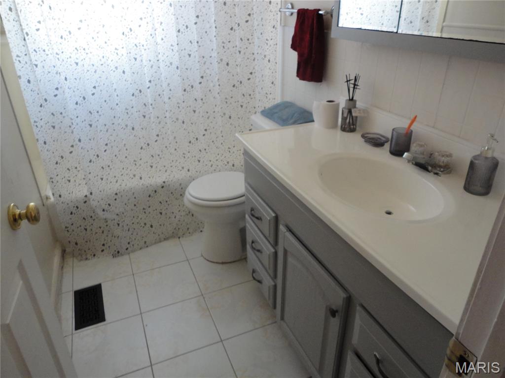 10323 Varnum Drive Property Photo 13