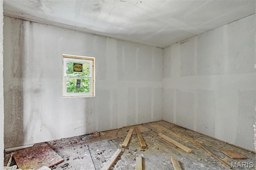 3067 Marcus Avenue Property Photo 13
