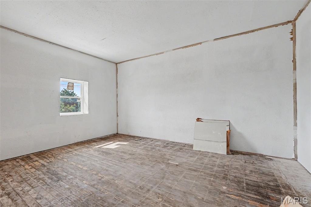 3067 Marcus Avenue Property Photo 16