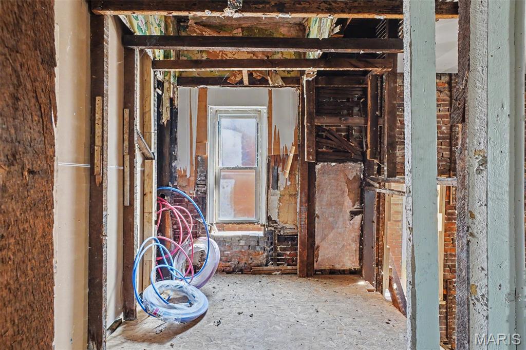 3067 Marcus Avenue Property Photo 19