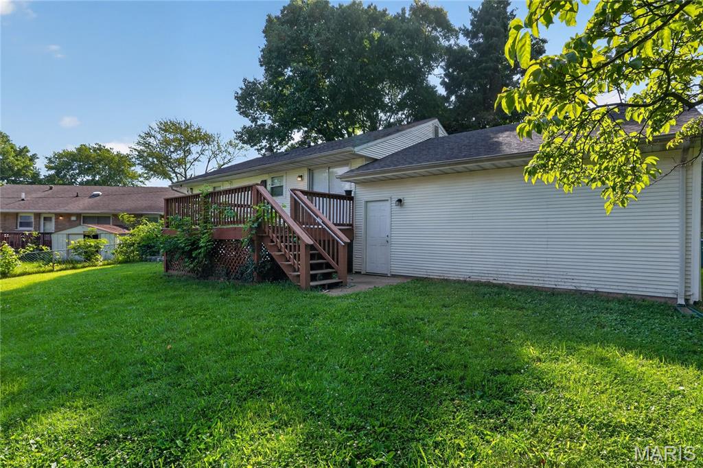 12083 Garden Lane Property Photo 7
